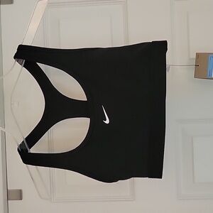 NWT Women's M Nike Dryfit Sportsbra